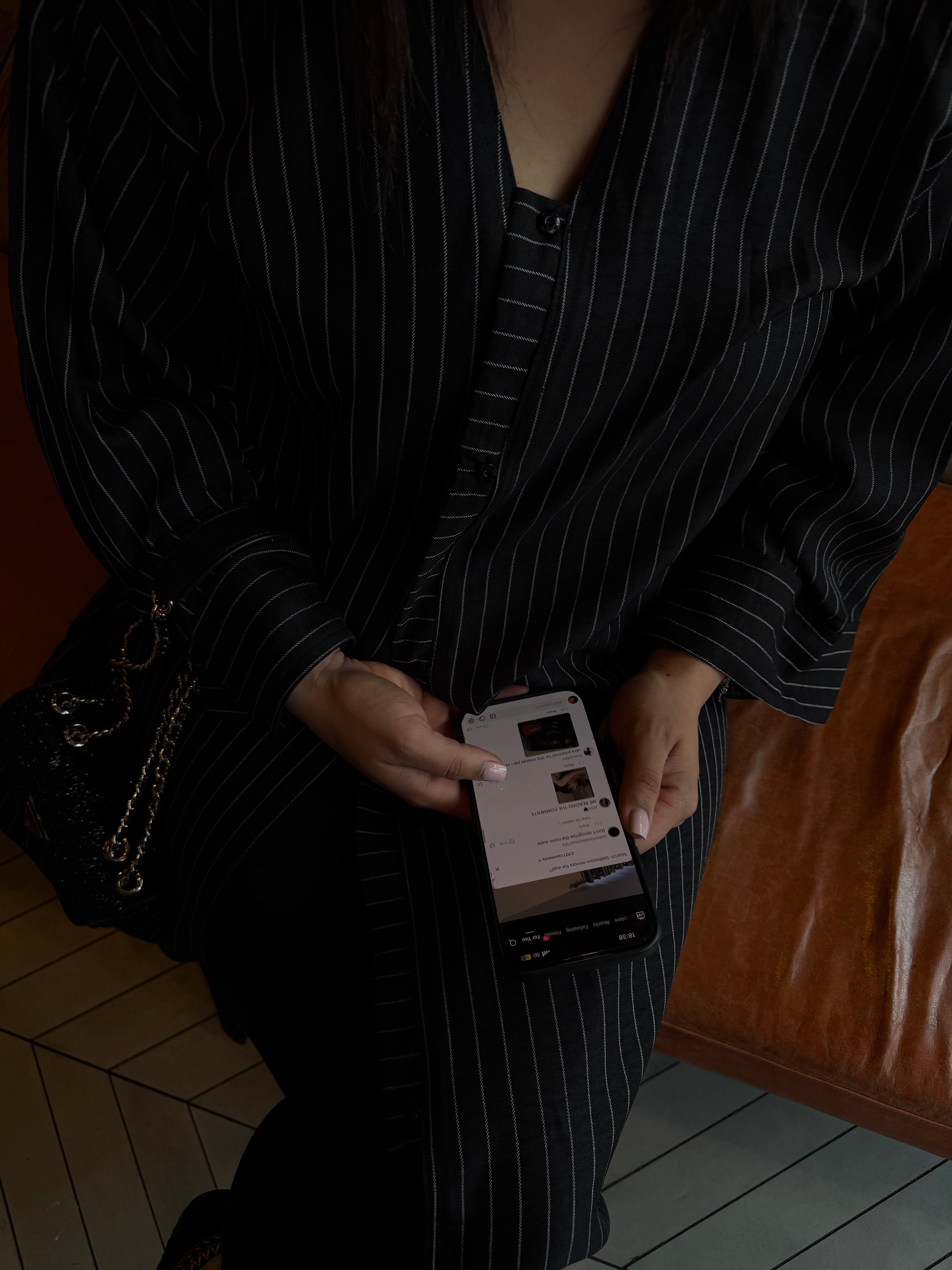 Dark Muse Abaya