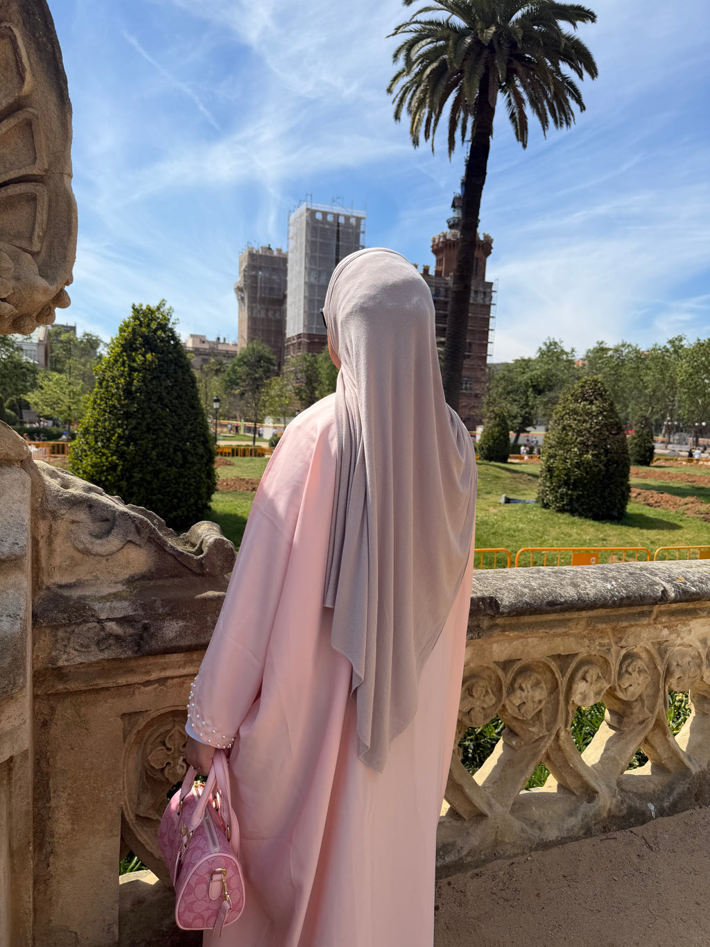 Soft Pearl Abaya