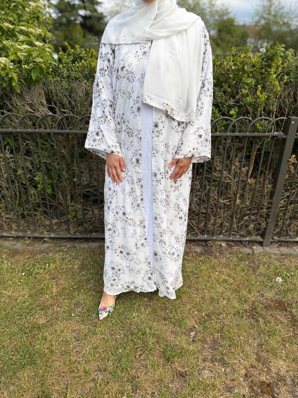 Ivory Bloom Abaya