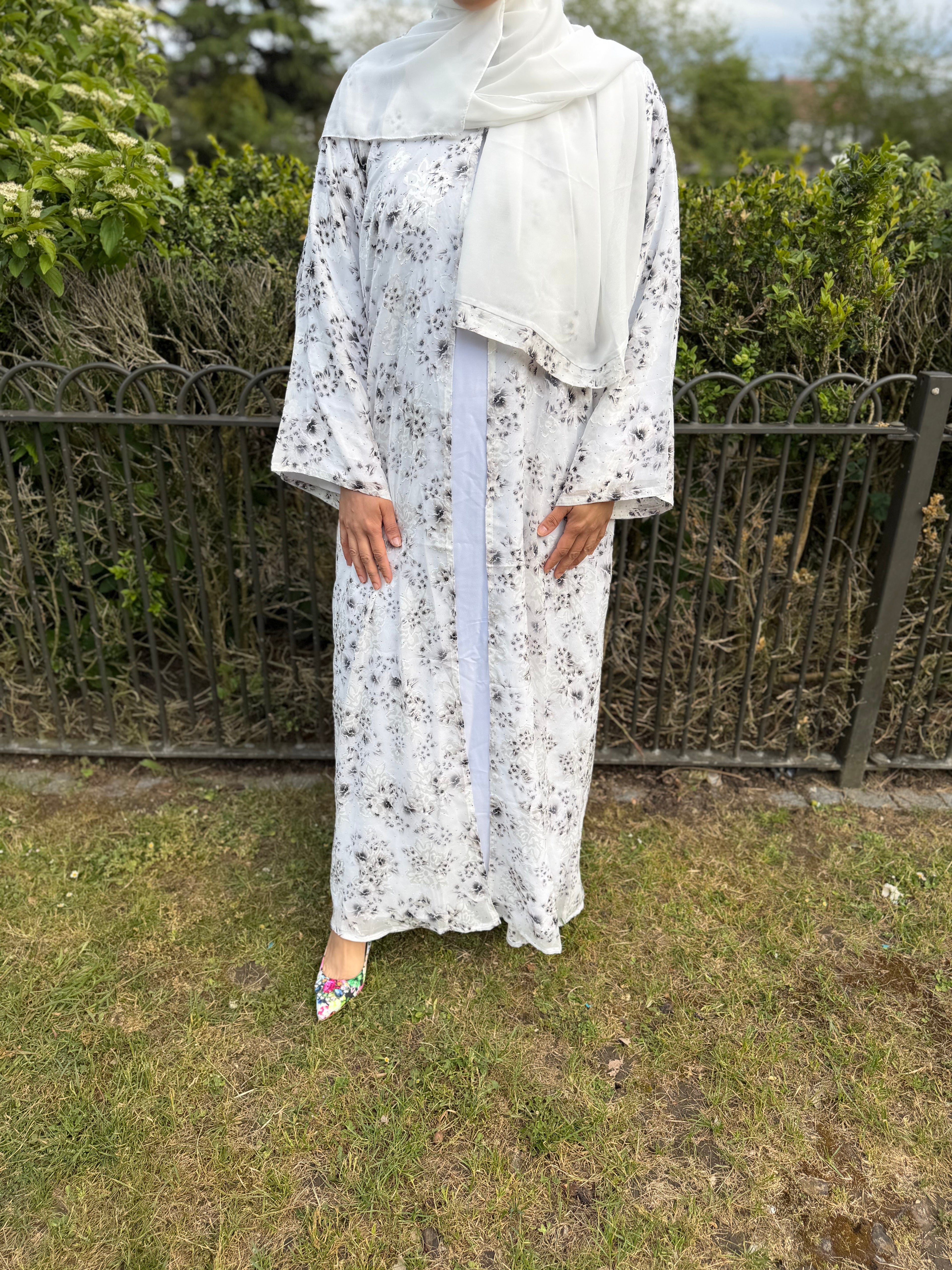 Ivory Bloom Abaya